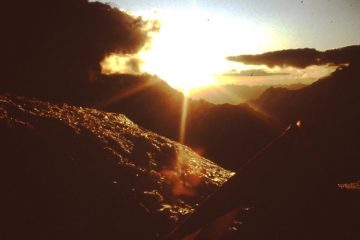 tramonto tra i ghiacci del campo 1 a 5800m di altezza