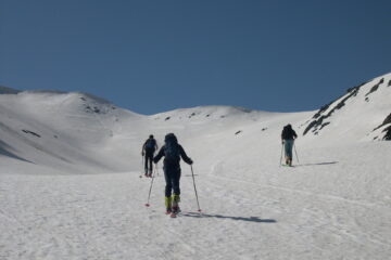 Si risale verso il Col Fonteinte   I   Or remonte vers le Col Fonteinte   I   Skinning up again towards the Col Fonteinte   I   Man steigt wieder Richtung Col Fonteinte auf   I   Se vuelver a subir hacia el Col Fonteinte