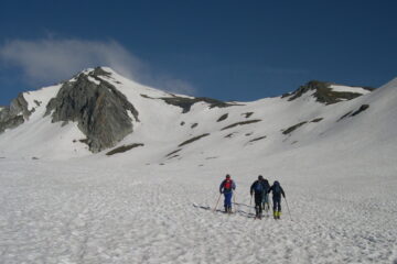 Gli ampi pendii da risalire   I   Les vastes pentes à remonter   I   We need to go up these slopes   I   Die steilen Hänge des Wiederanstiegs   I   Las amplias pendientes a remontar