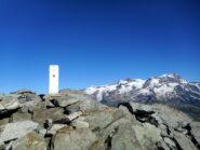 cima con vista di rilievo sul gruppo del Rosa