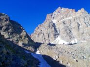 la pietraia  e la parete NE  del Monviso