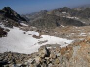 altri nevai nella conca  sotto la cima