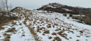 il facile crinale che porta al Monte Alpe