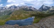 Il lago Cormet da sopra il colle