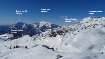 Panorama sui Piani d'Artavaggio salendo la cresta SO.