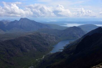 Loch Koruisk e Bla Bheinn (m 928) dalla vetta