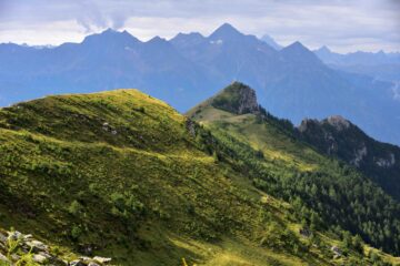 Veduta sulla Cima Longhede e il gruppo dell'Emilius