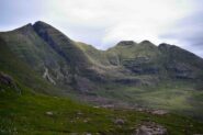 Sgurr Mhor e Horns of Alligin salendo al Tom na Gruagaich