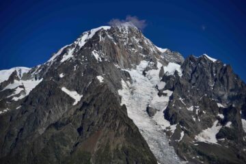 Il M.Bianco dalla vetta del M.Fortin (m 2758)