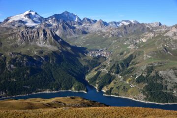 Veduta su Tignes, la Grande Casse e la Grande Motte