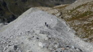 in discesa lungo la morena del Barrhorner gletscher