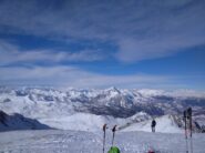Vista dalla cima sulla cresta di salita