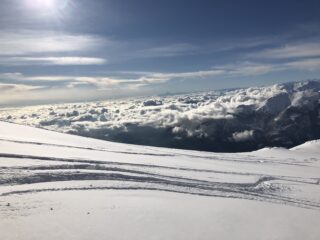 in discesa poco sotto la cima